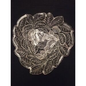 Vintage 7in Pressed Glass Grape And Leaf Design Shallow‎ Bowl /Candy Dish